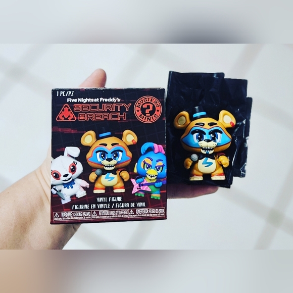 Funko FNAF Security Breach Mystery Minis Glamrock Freddy - Picture 1 of 12